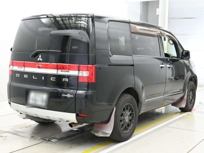 MITSUBISHI DELICA D:5
