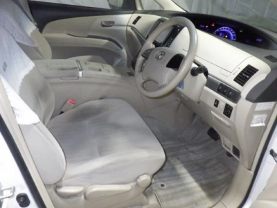 TOYOTA ESTIMA HYBRID