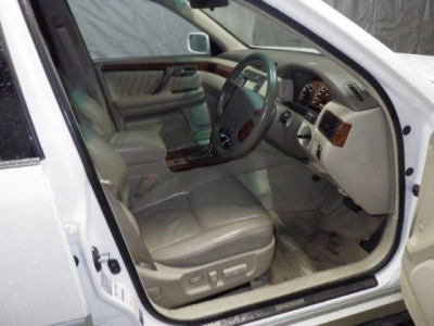 TOYOTA CROWN ATHLETE