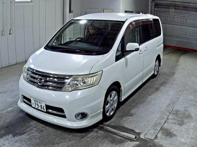 NISSAN SERENA