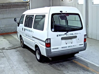 MAZDA BONGO VAN
