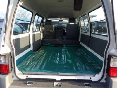 MAZDA BONGO VAN