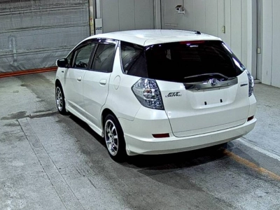 HONDA FIT SHUTTLE HYBRID