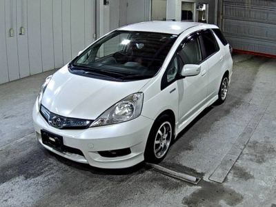 HONDA FIT SHUTTLE HYBRID