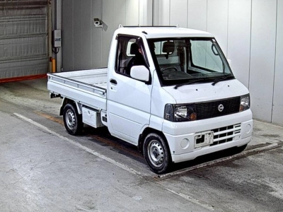 NISSAN CLIPPER TRUCK
