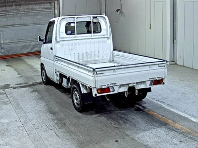 NISSAN CLIPPER TRUCK