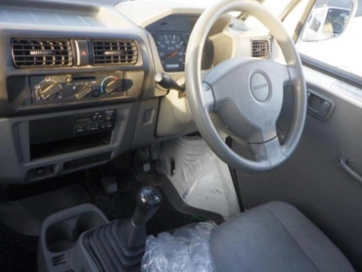 NISSAN CLIPPER TRUCK