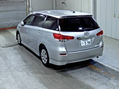 TOYOTA WISH