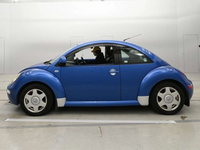 VOLKSWAGEN NEW BEETLE