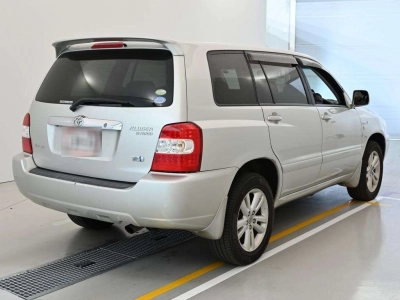 TOYOTA KLUGER HYBRID