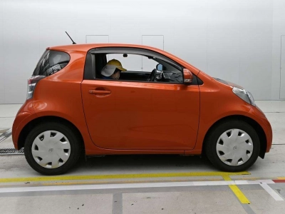 TOYOTA IQ