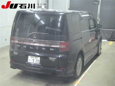 MITSUBISHI DELICA D:5