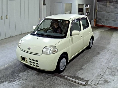 DAIHATSU ESSE