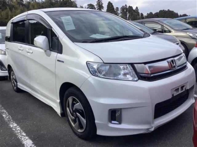 HONDA FREED SPIKE