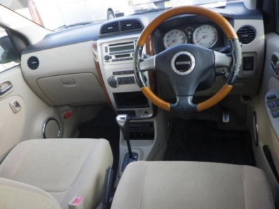 DAIHATSU MIRA AVY
