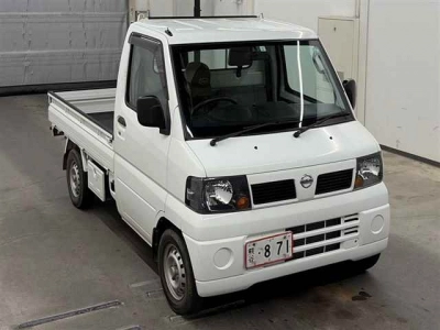 NISSAN CLIPPER TRUCK