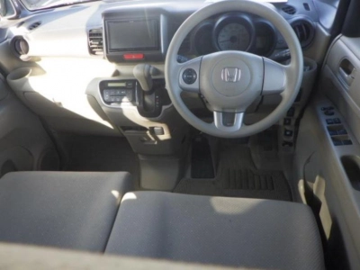 HONDA N BOX +