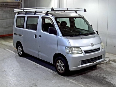 TOYOTA TOWN ACE VAN