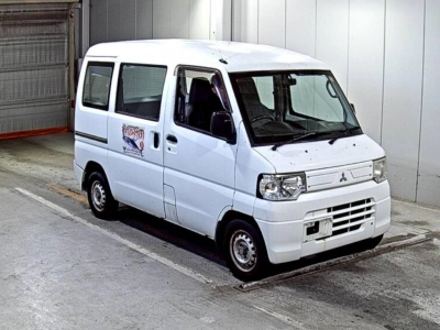 MITSUBISHI MINICAB