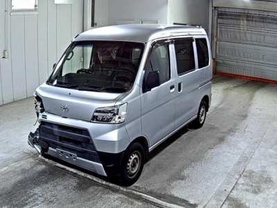 TOYOTA PIXIS VAN
