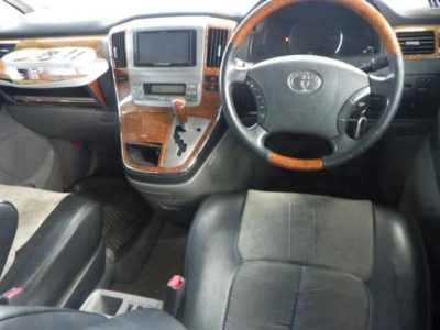 TOYOTA ALPHARD V