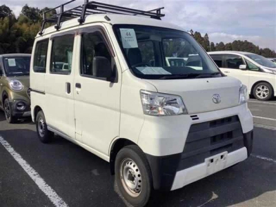 TOYOTA PIXIS VAN