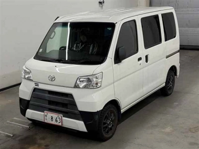 TOYOTA PIXIS VAN