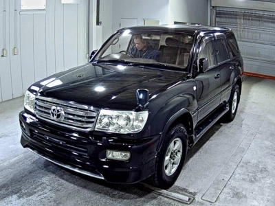 TOYOTA LAND CRUISER 100