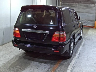 TOYOTA LAND CRUISER 100