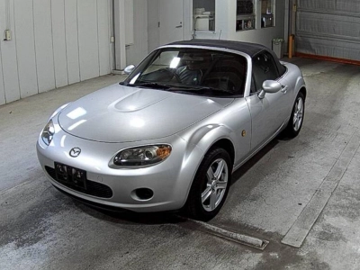 MAZDA ROADSTER
