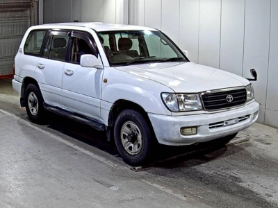 TOYOTA LAND CRUISER 100