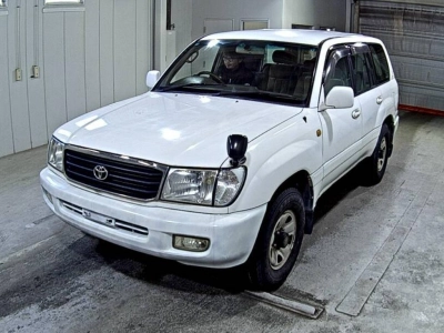 TOYOTA LAND CRUISER 100