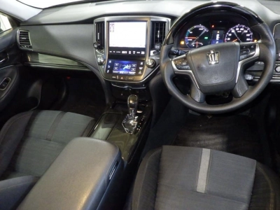 TOYOTA CROWN HYBRID