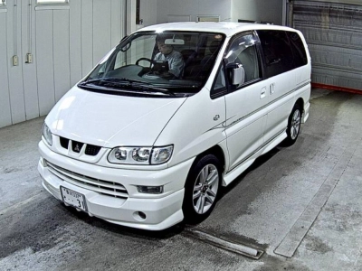 MITSUBISHI DELICA SPACE GEAR