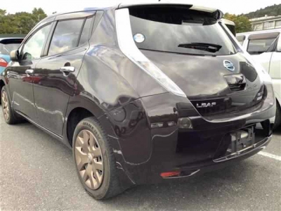 NISSAN LEAF