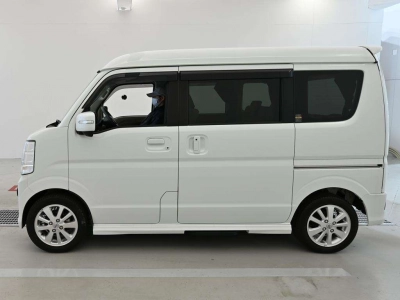NISSAN NV100 CLIPPER RIO