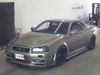 NISSAN SKYLINE