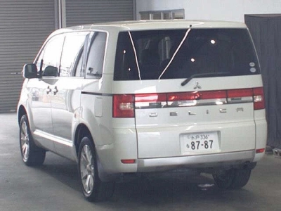 MITSUBISHI DELICA D:5
