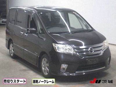 NISSAN SERENA