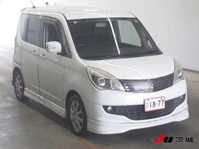 MITSUBISHI DELICA D:2