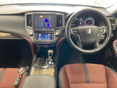 TOYOTA CROWN HYBRID