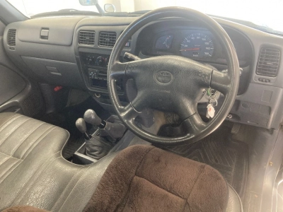 TOYOTA HILUX PICK UP