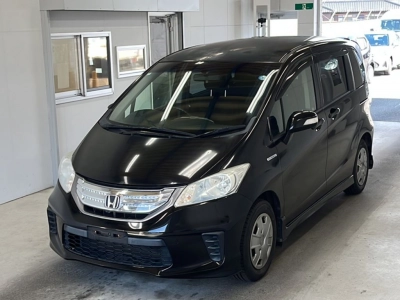 HONDA FREED HYBRID