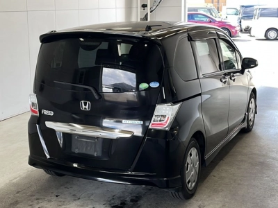 HONDA FREED HYBRID