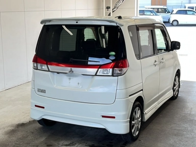 MITSUBISHI DELICA D:2