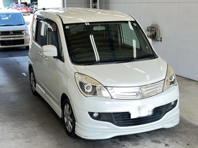 MITSUBISHI DELICA D:2