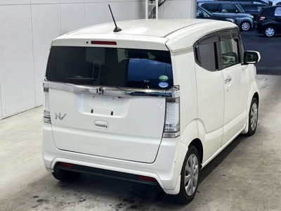 HONDA N-BOX SLASH