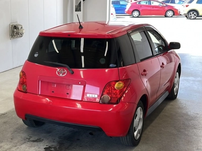 TOYOTA IST
