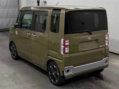 DAIHATSU WAKE