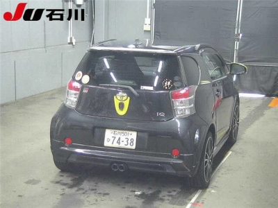 TOYOTA IQ